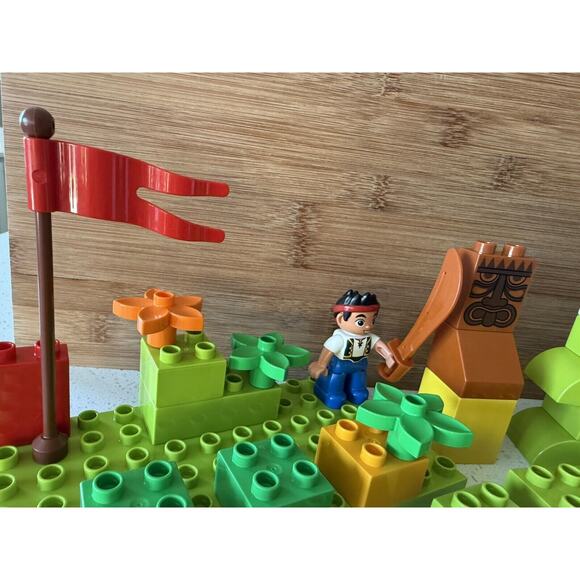Lego Duplo Tiki Island Pirate Scene Lot Of 85 Totem Boy Figure Sword - Picture 6 of 7